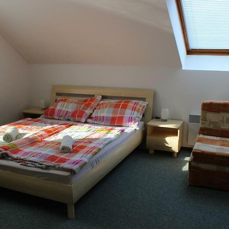 Apartman V Podskali Hluboká nad Vltavou المظهر الخارجي الصورة