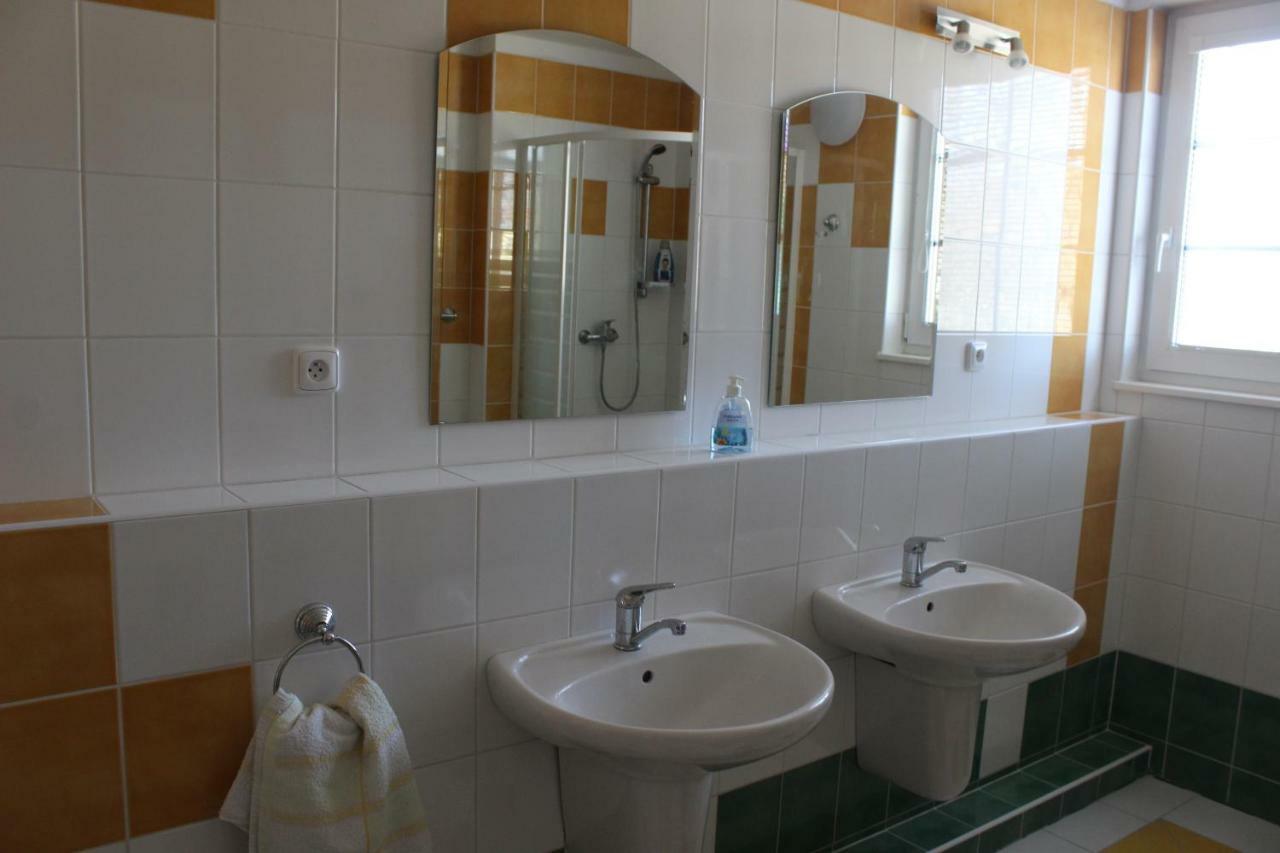 Apartman V Podskali Hluboká nad Vltavou المظهر الخارجي الصورة