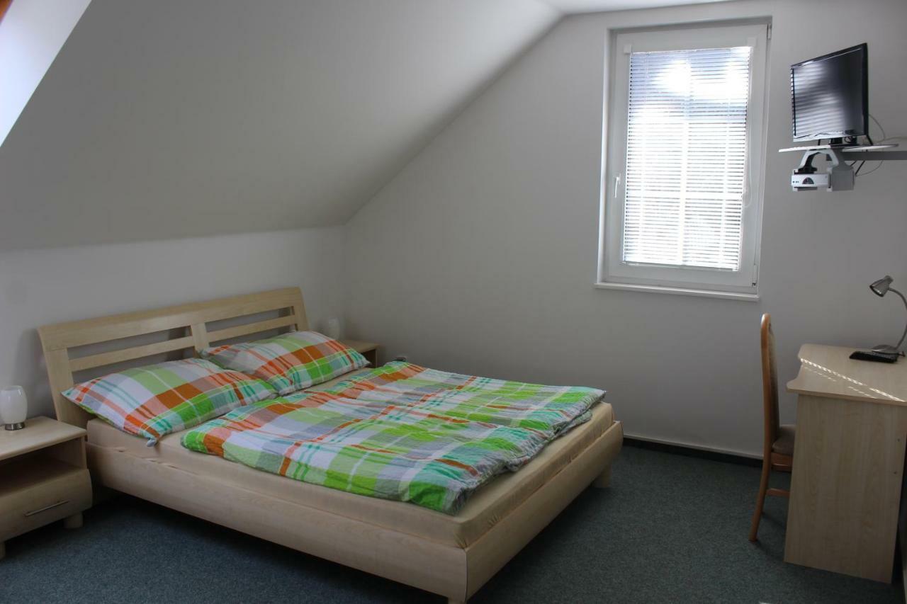 Apartman V Podskali Hluboká nad Vltavou المظهر الخارجي الصورة