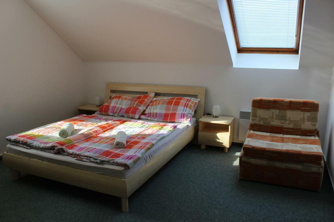 Apartman V Podskali Hluboká nad Vltavou المظهر الخارجي الصورة