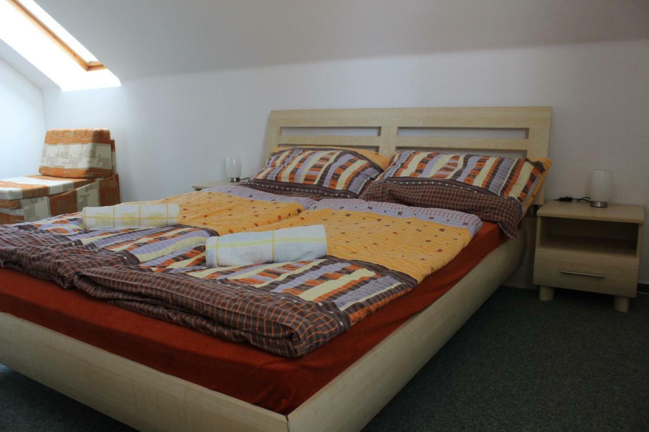 Apartman V Podskali Hluboká nad Vltavou المظهر الخارجي الصورة