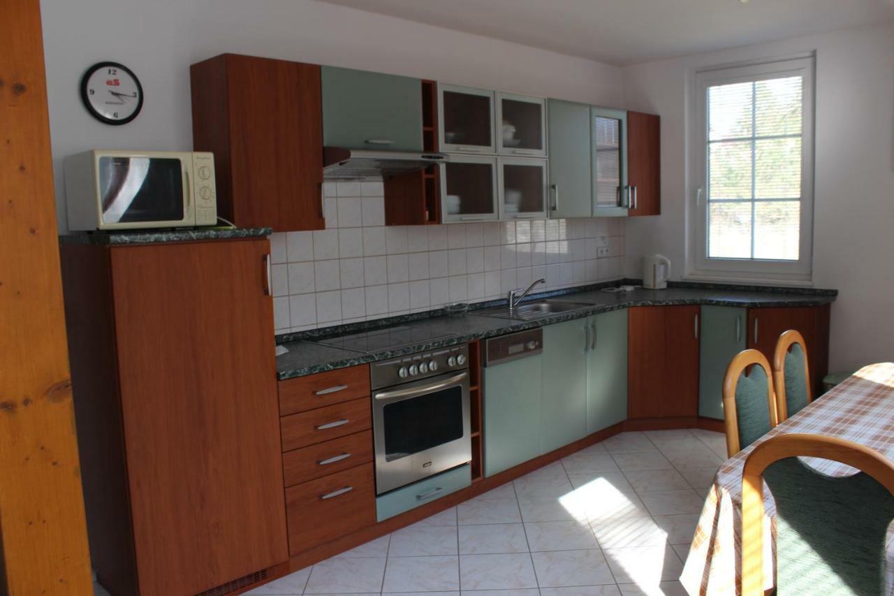 Apartman V Podskali Hluboká nad Vltavou المظهر الخارجي الصورة